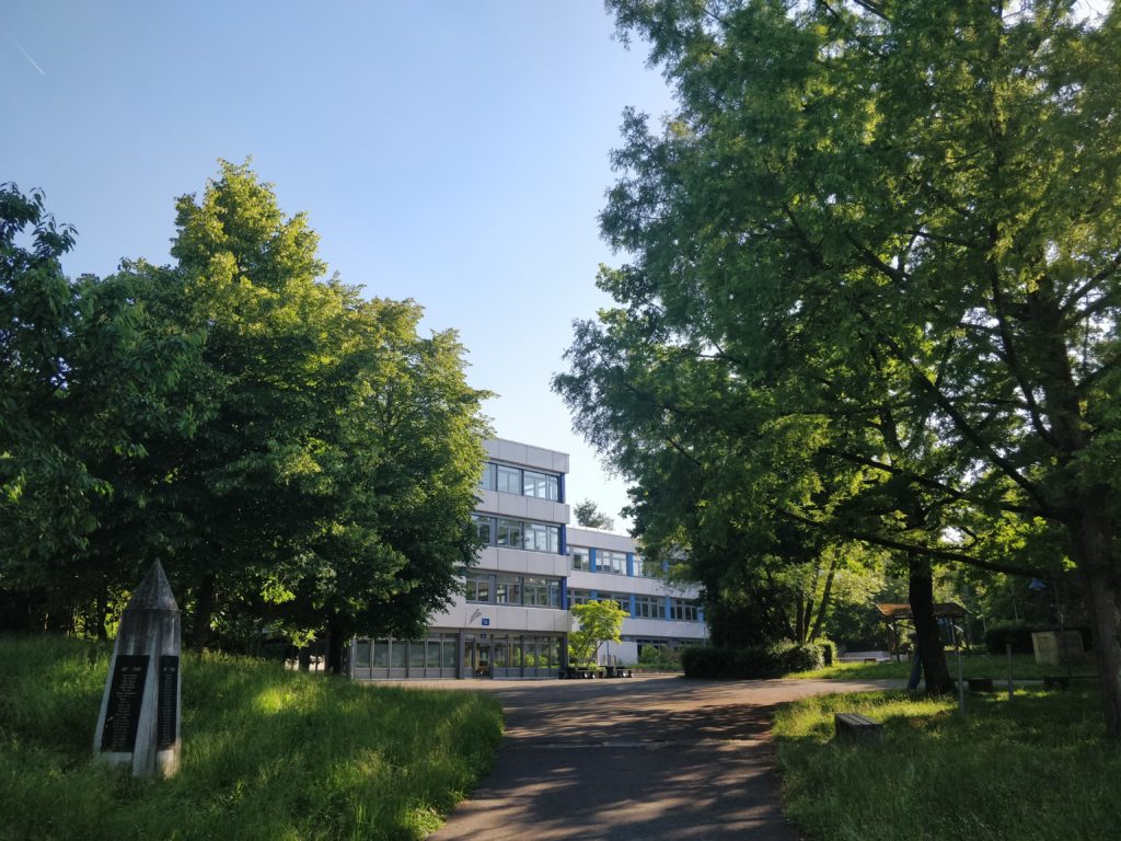 Schulgebäude des Max-Planck-Gymnasiums in Schorndorf